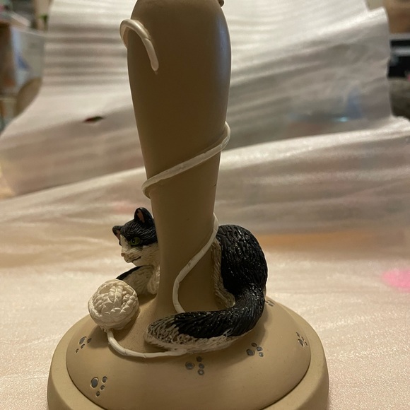 Cat cookie Stamp - The Brown Bag Gourmet Cookie Book accompanies the stamp. - Picture 2 of 11